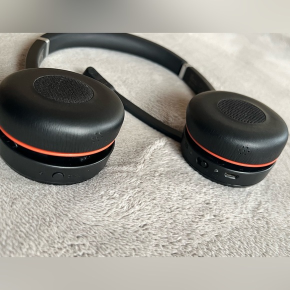 Jabra Evolve Bluetooth Headset - Picture 3 of 7